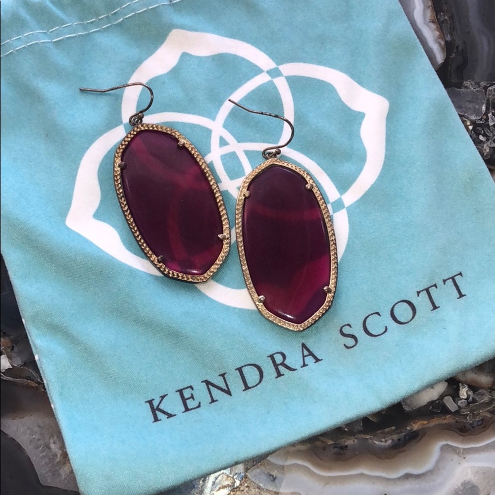 Fuchsia Kendra Scott earrings